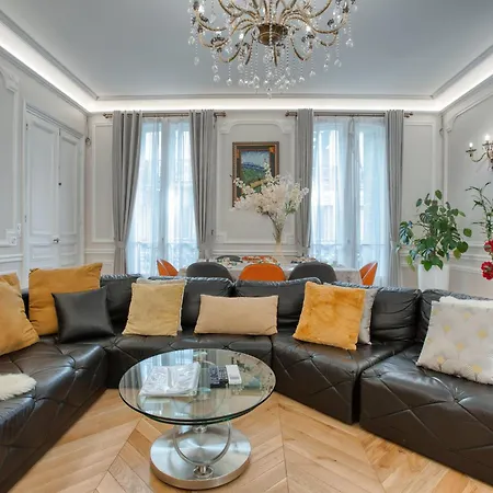 Appartamento Luxueux 200m2 5ch Champs Elysées à 1min Perle Rare