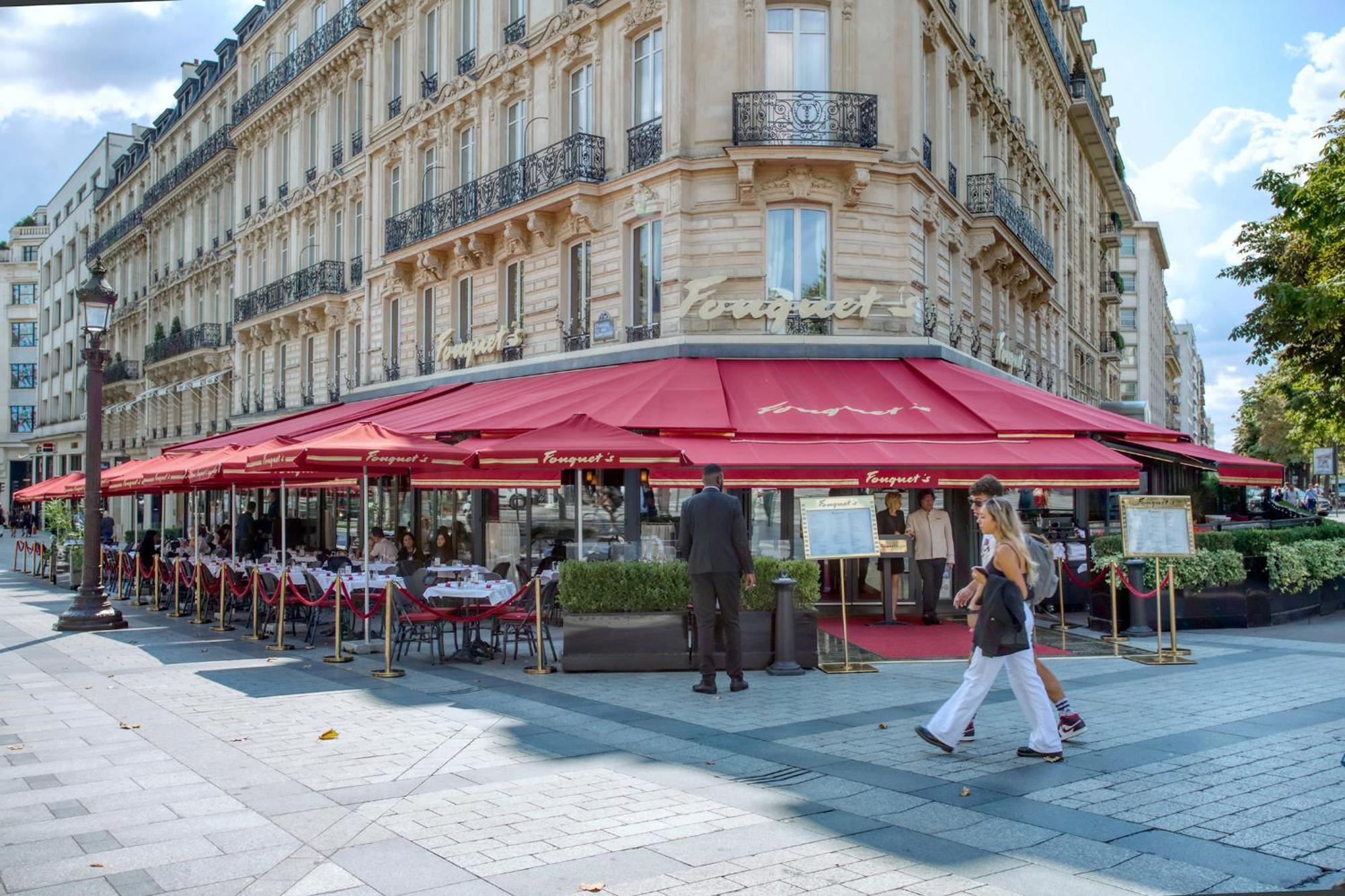Luxueux 200m2 5ch Champs Elysees A 1min Perle Rare * Parigi