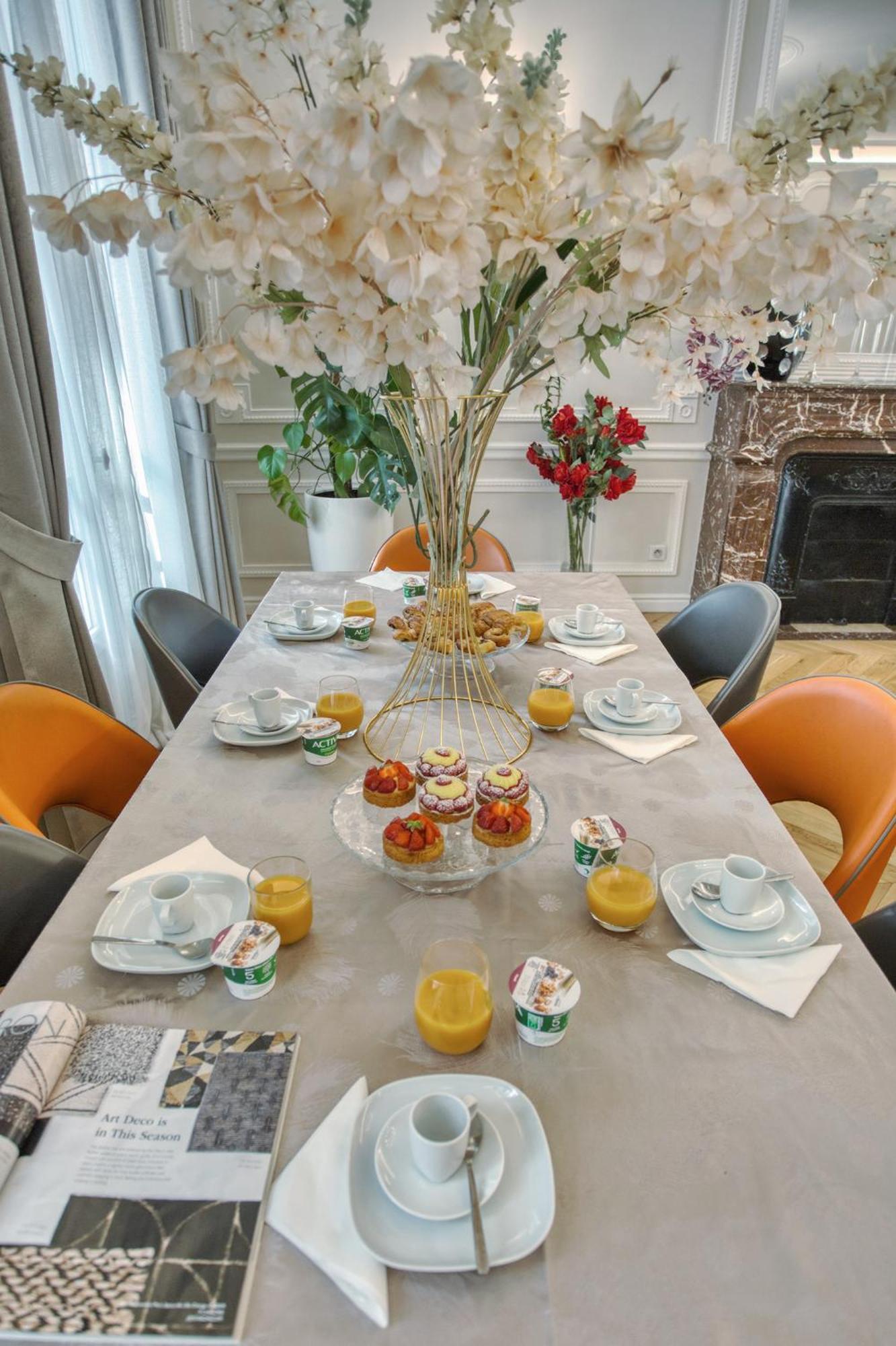 Luxueux 200m2 5ch Champs Elysees A 1min Perle Rare Appartamento